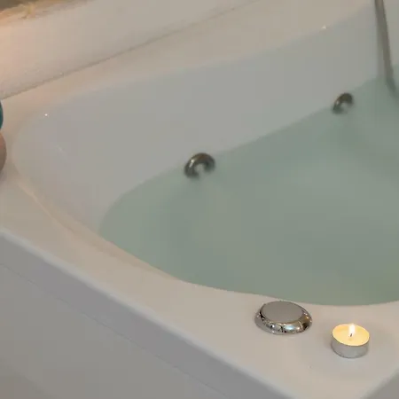 Apartment Blanche Con Jacuzzi By Wonderful Italy